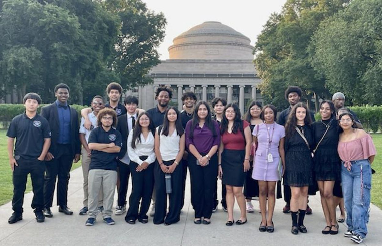 REEX students in front of MIT dome